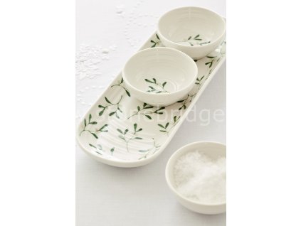 SOPHIE CONRAN MISTLETOE DIPPING BOWLS ON WHITE TABLE CLOTH CLOSE UP 2019