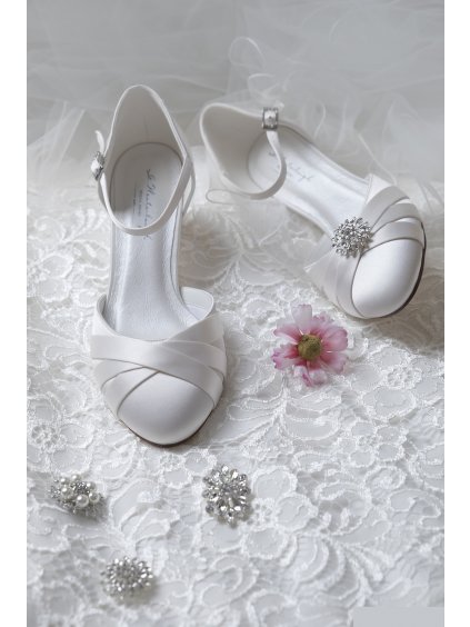 svatebni obuv strevice strevicky satenové na svatbu blanca 5