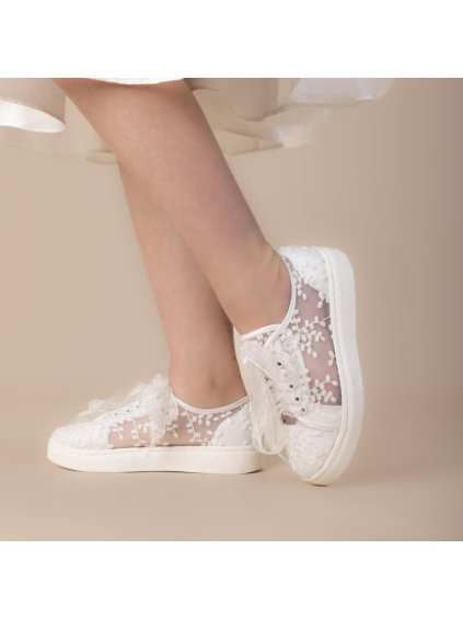 studioagnes tenisky bile druzicka prvni svate prijimani kommunion sneaker Oakley krajkove satenove pro divky slecny 1