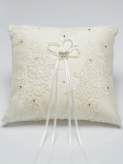 Studioagnes polstarek na prstynky Bianco Evento bridal pillow K2 (1)