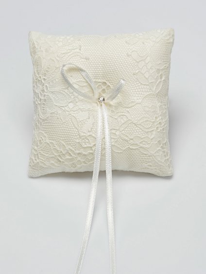 Studioagnes polstarek na prstynky Bianco Evento bridal pillow K5 (1)