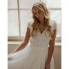 studioagnes online shop nevesta svatebni saty svatba tylova sukne krajka krajkove bodycko body s kratkym rukavem boho vintage kvetinove florale 2