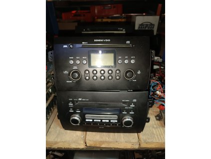 SX4 rádio