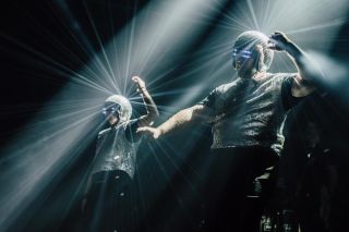 To nejsou Daft Punk, to jsou naši technici Eda a Filip, a jsou v životní formě a dnes večer v Ostravě se už na vás...