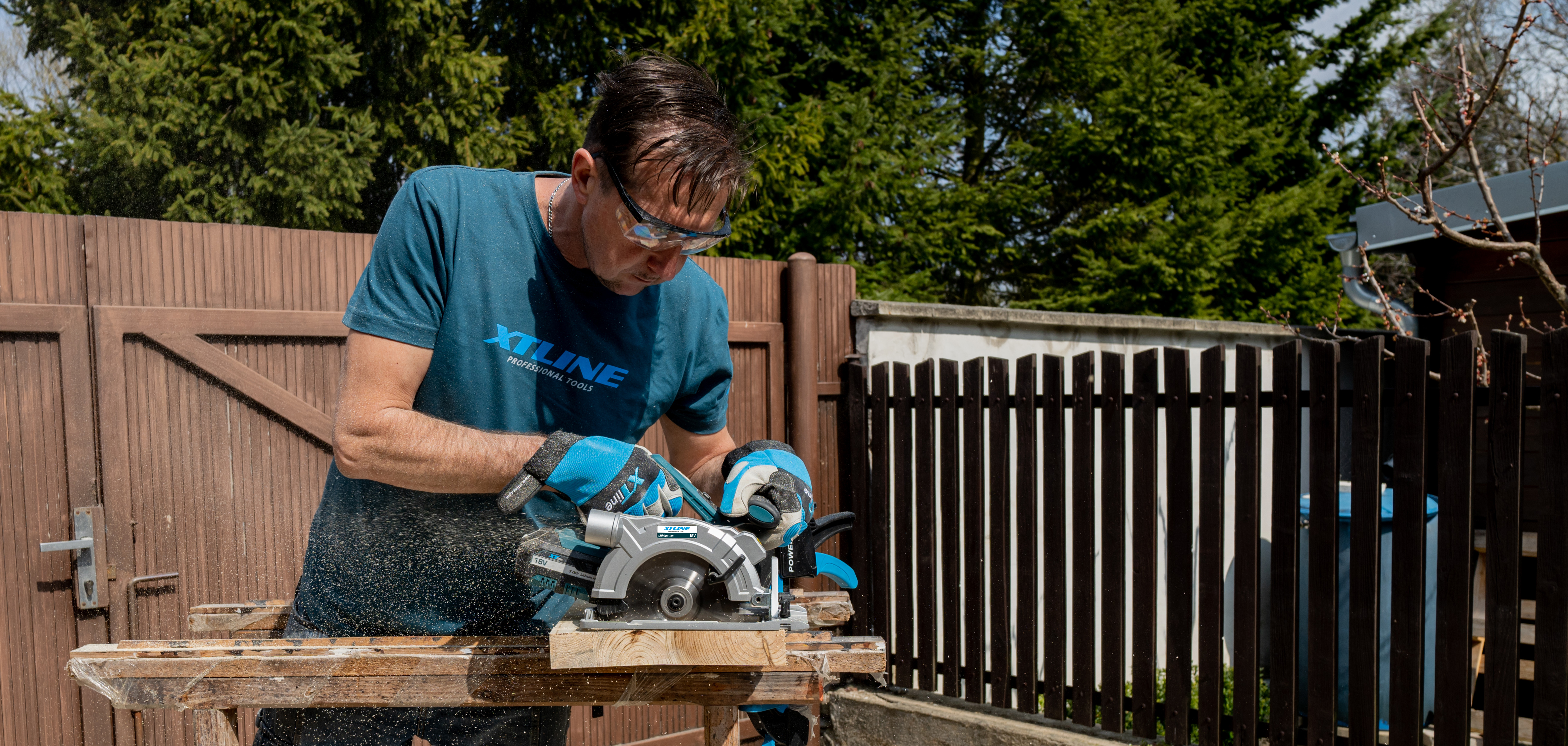 Elektrická kotoučová pila detail