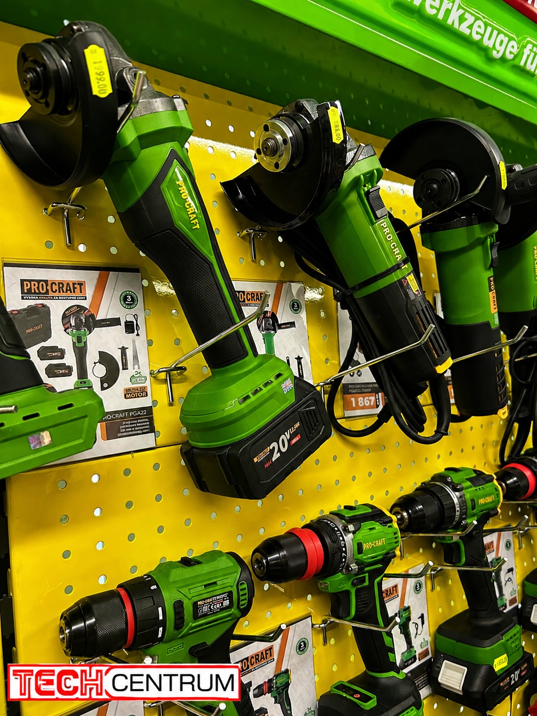 Aku nářadí Procraft vystavené na prodejně Techcentrum