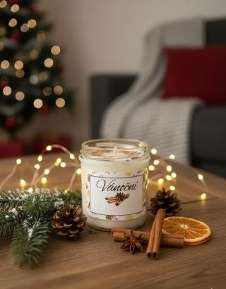 Vánoční svíčka od @milia_candles je SKLADEM🕯️ Ucítíte v ní vůni skořice, badyánu a pomeranče, která vám doma vykouzlí tu...