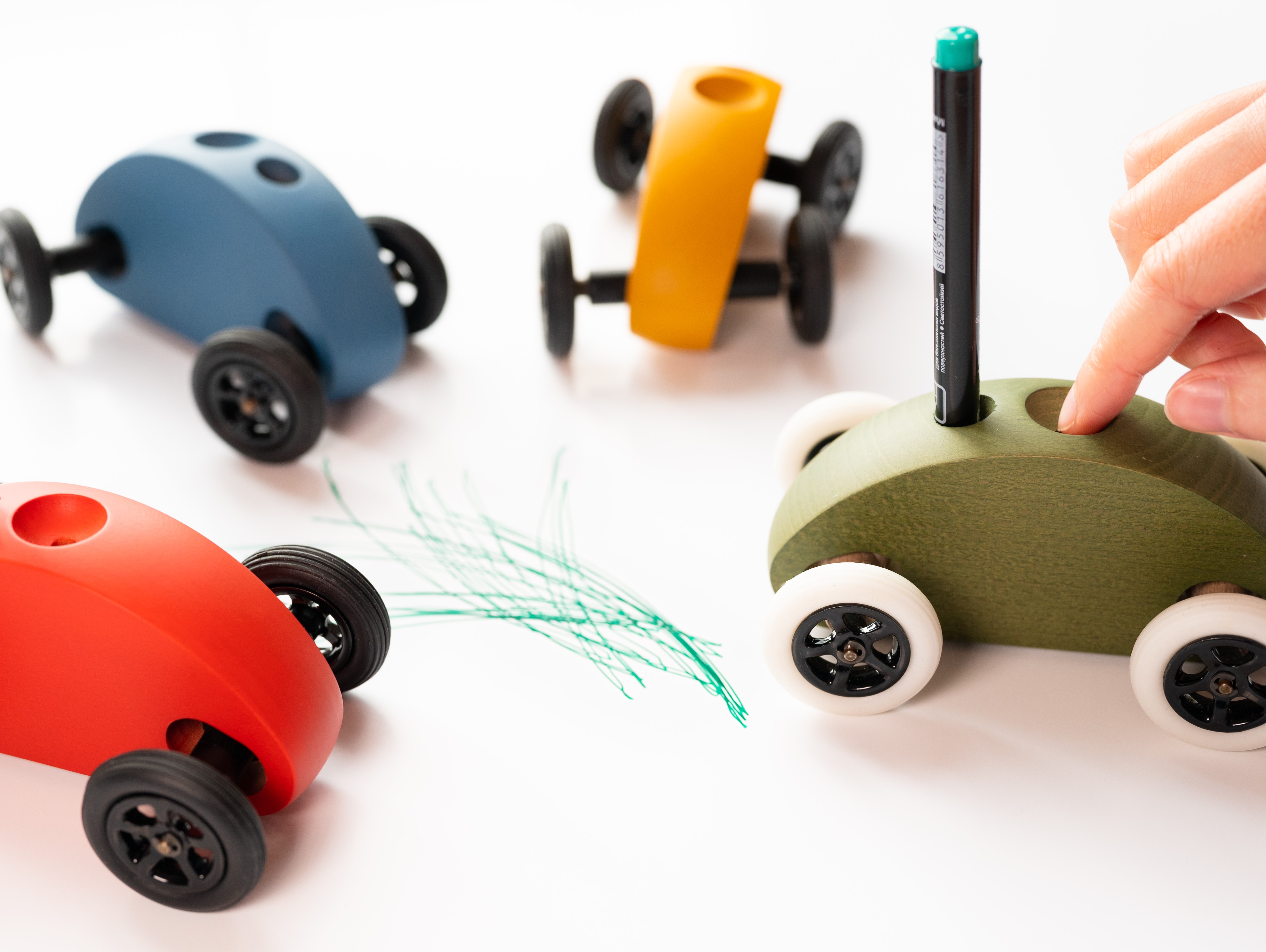 Kreslení s autíčkem Fingercar