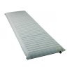 Nafukovací karimatka Therm-a-Rest NeoAir Topo print regular stříbrná 51 x 183 cm
