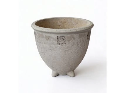 freepik take this pot to white background 0001 (1)
