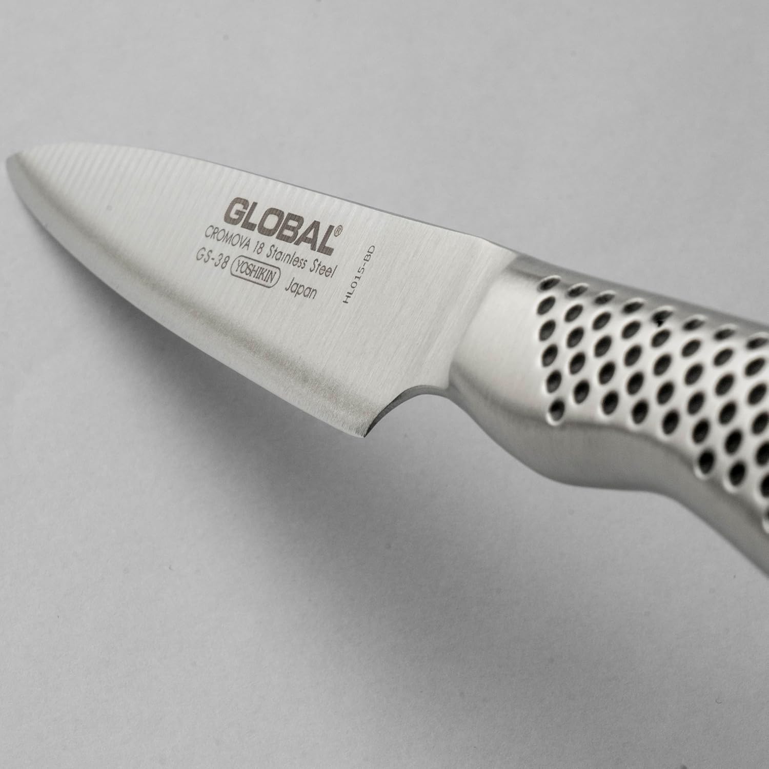 GLOBAL GS-38 při práci s cibulí