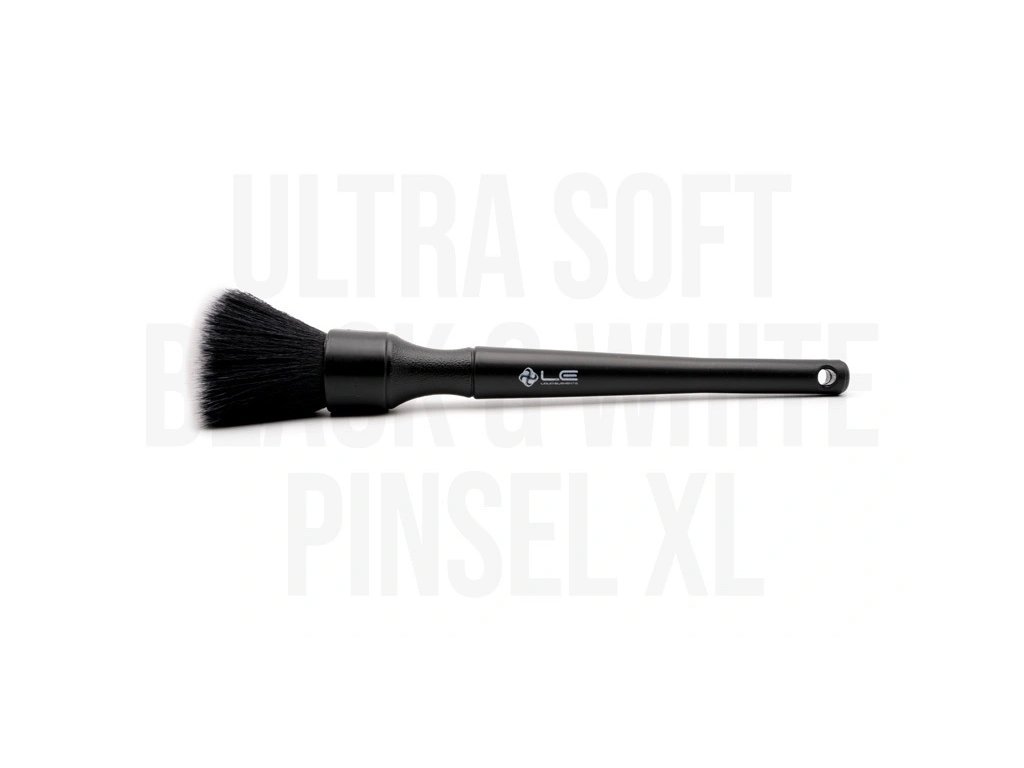 Produktfoto LE Z56 Ultra Soft Black and White Pinsel XL 02 Shop