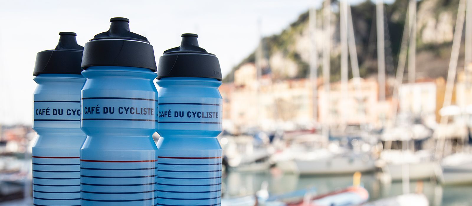 Cyklistická lahev Café du Cycliste jako drobný dárek