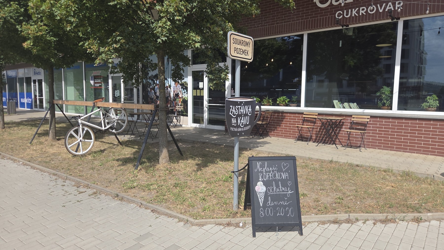 Zahrádka Café VELO Cukrovar