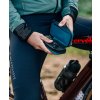 Cyklistická voděodolná pěněženka střední - světle modrámen cycling accessories pouch blue 6[1]