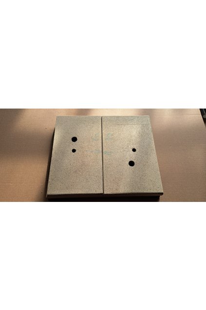 ATTACK výplň spodních dvířek /osazeny 2 kusy/