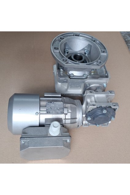 PŘEVODOVKA S MOTOREM SEMKh 56-4C2-1660 pro střižný kolík