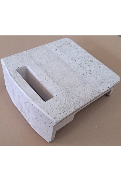 ZADNÍ VLOŽKA KERAMICKÁ (JEDEN VELKÝ OTVOR) určeno pro kotel VIADRUS LIGNATOR 10 článek