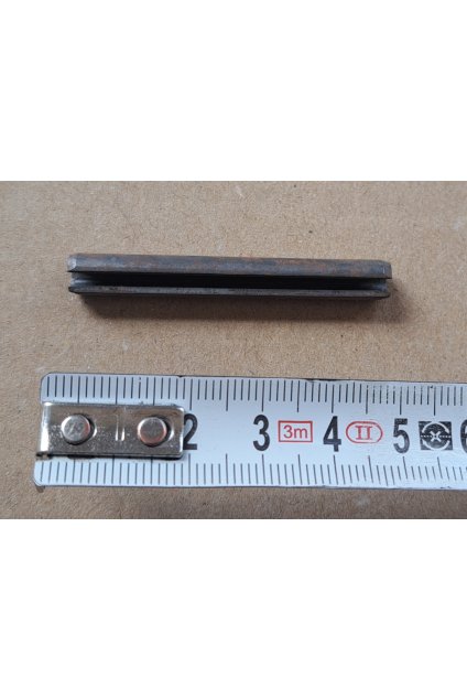 kolík pružný 6x50 k plotně