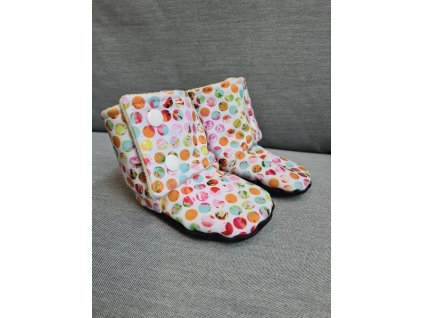 softshellove capacky barevne puntiky na kremove (2)