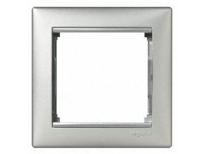 8704 770151 P 177616 500X500