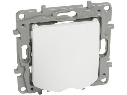 197509 764546 LEGRAND 1000