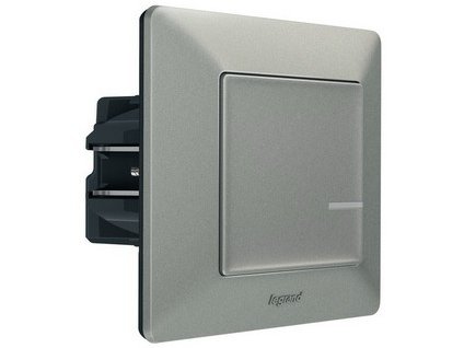 208679 752384 P 242673