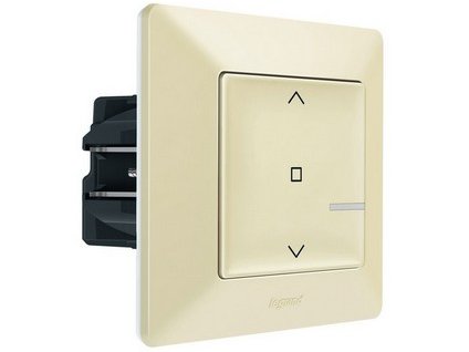 208697 752290 P 242573