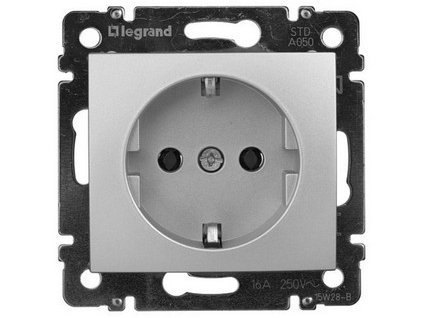 VALENA zásuvka 2P+E SCHUKO 770120