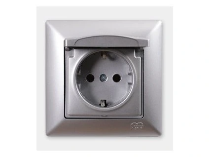 VISAGE AMBIENCE zásuvka 2P s krytom strieborná