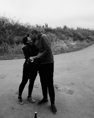 Dosbíráno!! Slavíme 🥂 … ročník 2022 pod střechou a Honza má narozeniny 🎂 #familywinery #merlot #zajeci #harvest2022...