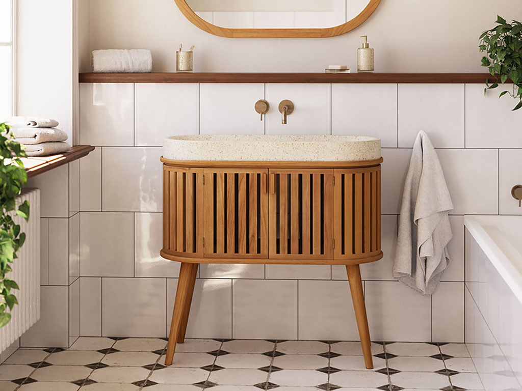 Elegantní bílá koupelna s dlažbou v imitaci osmihranu