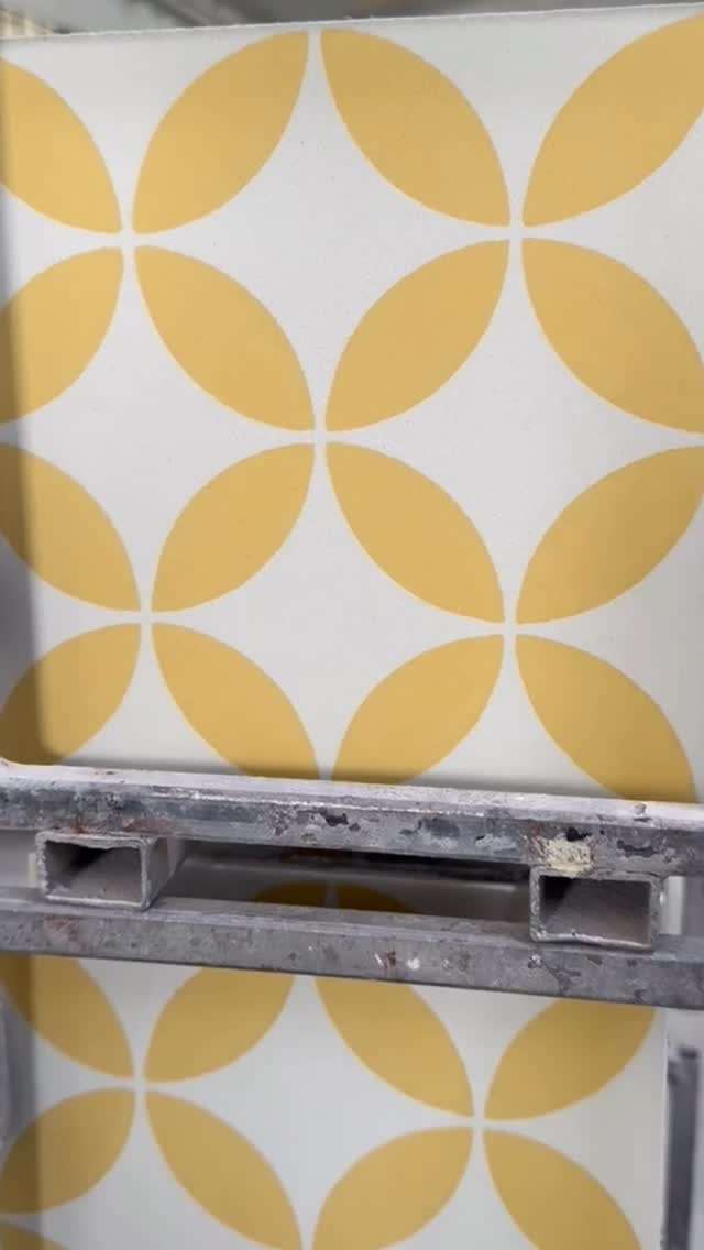 Cementová dlažba – realizace, inspirace, detaily, výroba