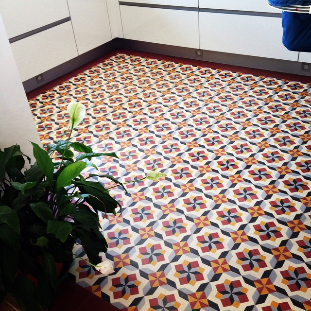 Cementová dlažba – realizace, inspirace, detaily, výroba