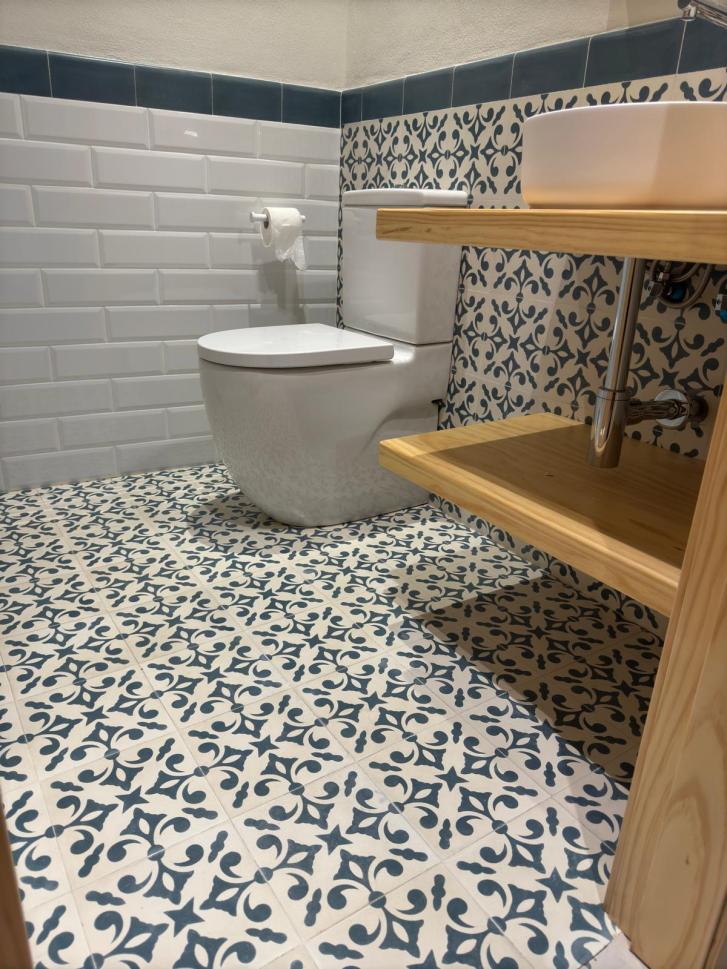 Cementová dlažba – realizace, inspirace, detaily, výroba