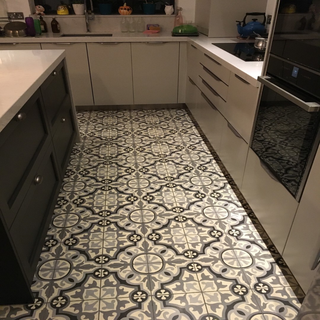 Cementová dlažba – realizace, inspirace, detaily, výroba