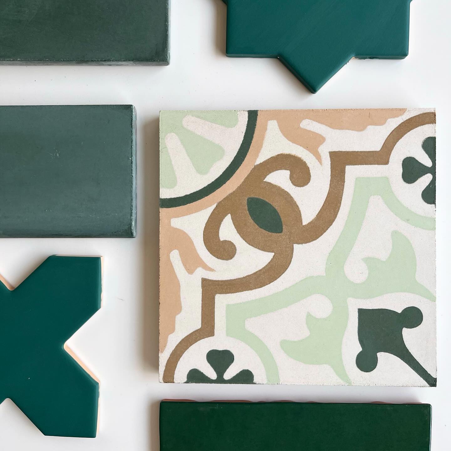 Cementová dlažba – realizace, inspirace, detaily, výroba