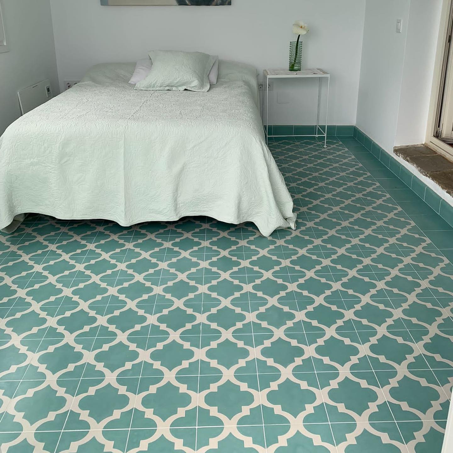 Cementová dlažba – realizace, inspirace, detaily, výroba