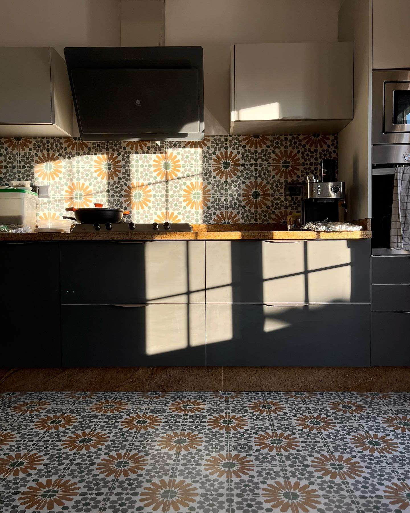 Cementová dlažba – realizace, inspirace, detaily, výroba