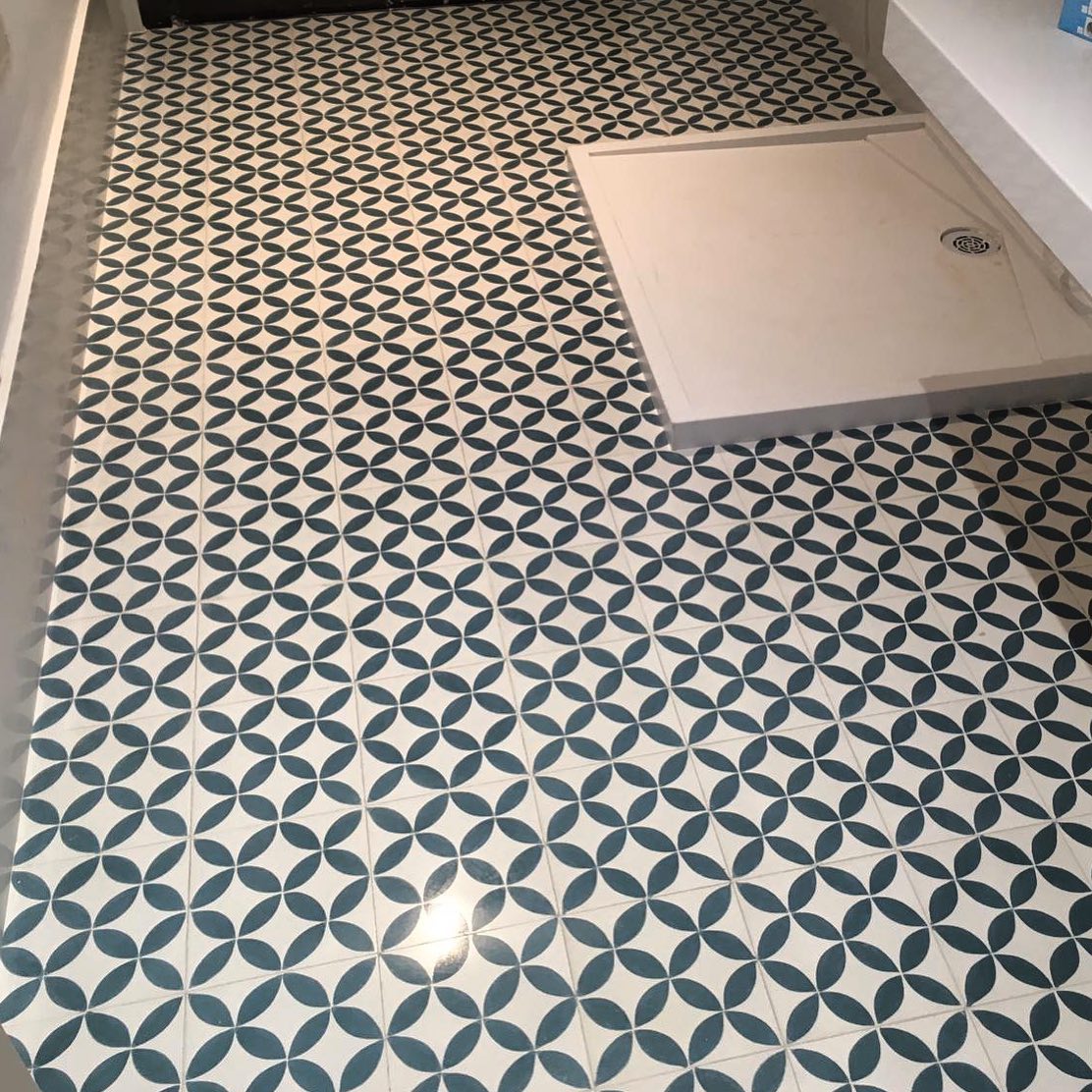 Cementová dlažba – realizace, inspirace, detaily, výroba