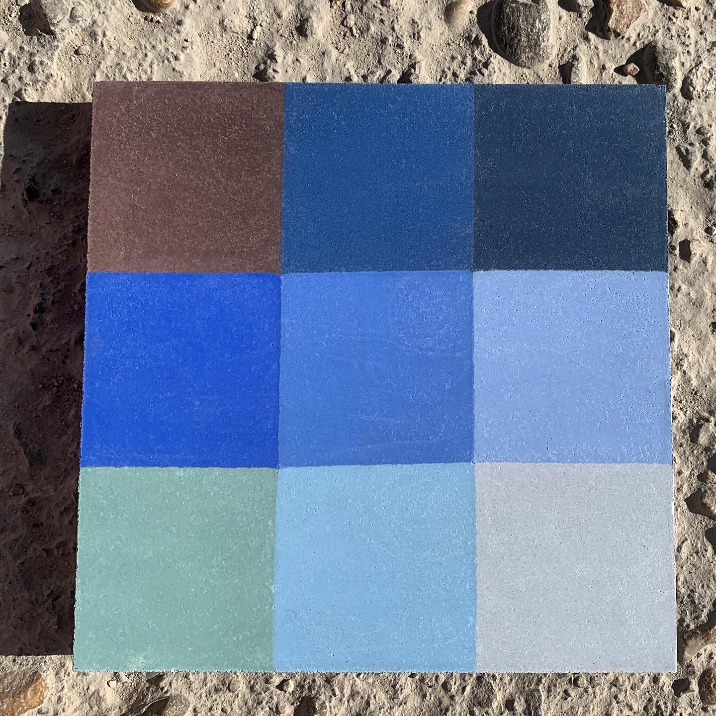 Cementová dlažba – realizace, inspirace, detaily, výroba