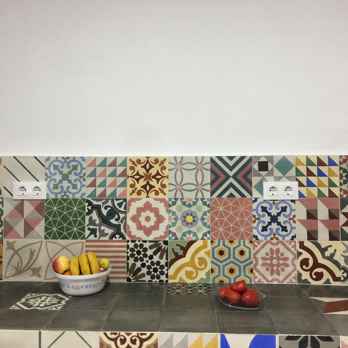 Cementová dlažba – realizace, inspirace, detaily, výroba