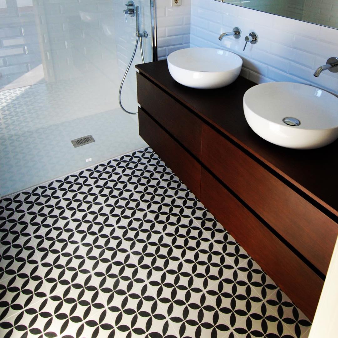 Cementová dlažba – realizace, inspirace, detaily, výroba