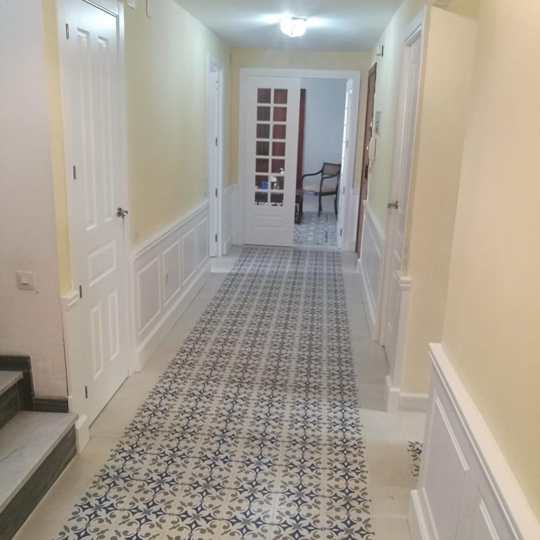 Cementová dlažba – realizace, inspirace, detaily, výroba