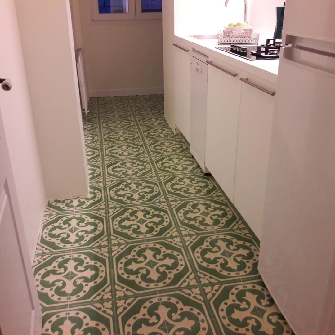 Cementová dlažba – realizace, inspirace, detaily, výroba