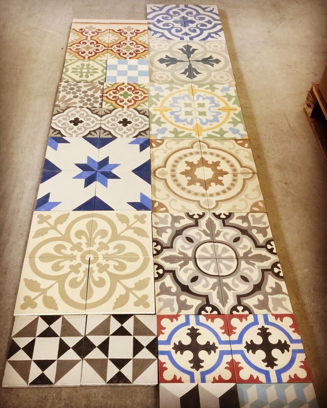 Cementová dlažba – realizace, inspirace, detaily, výroba