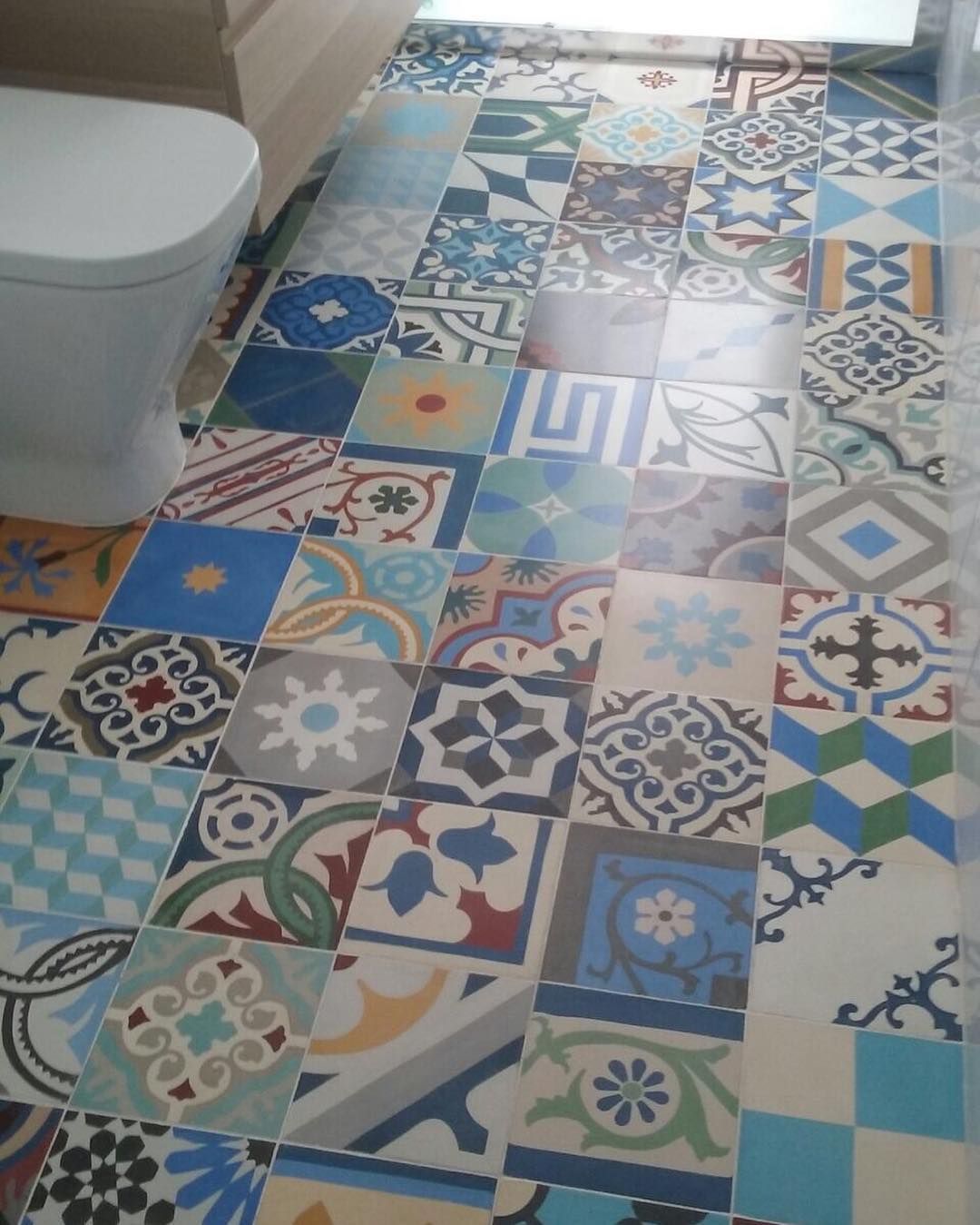 Cementová dlažba – realizace, inspirace, detaily, výroba