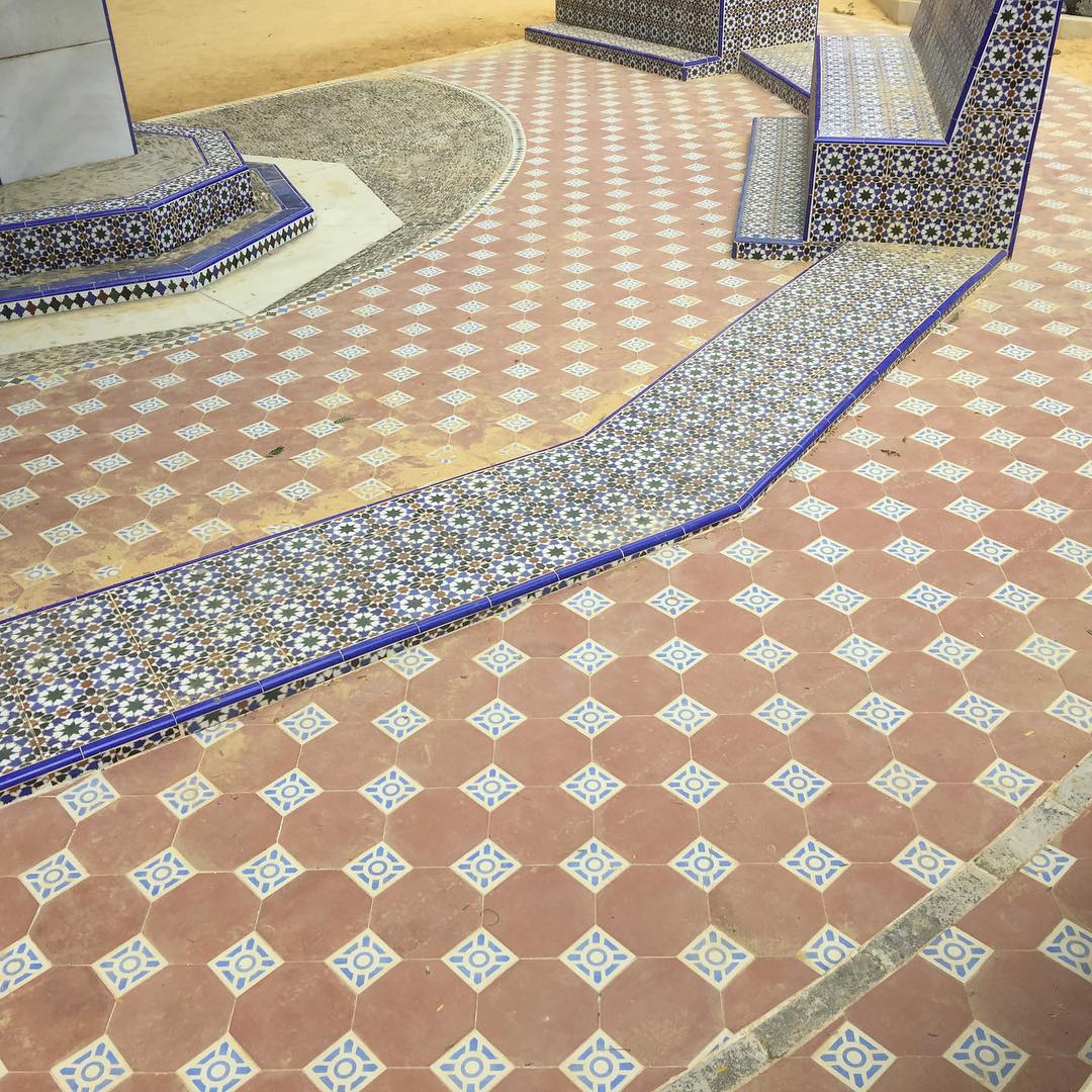 Cementová dlažba – realizace, inspirace, detaily, výroba