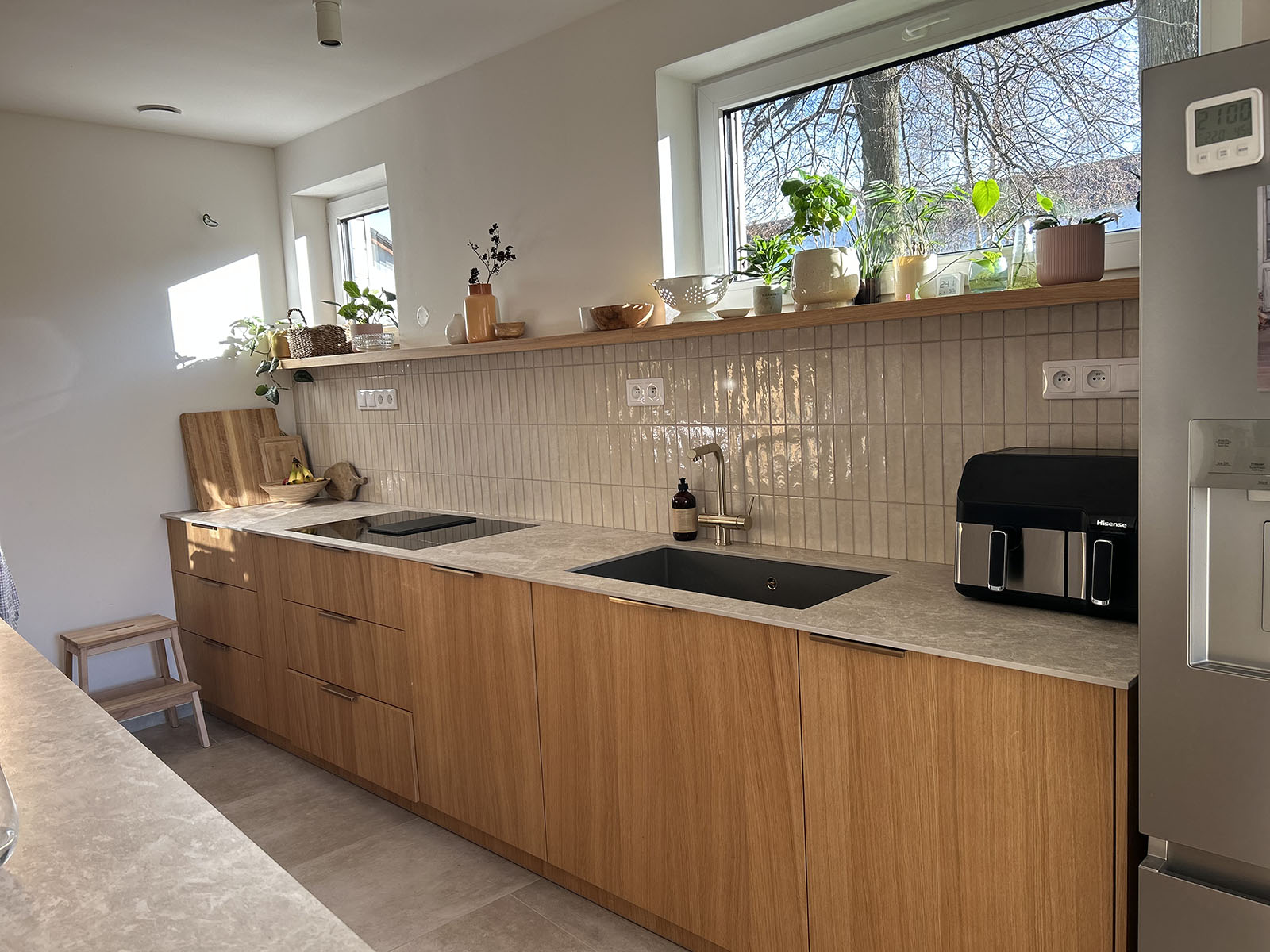 Béžové metro obklady v kuchyni Cevica Zelij Hueso