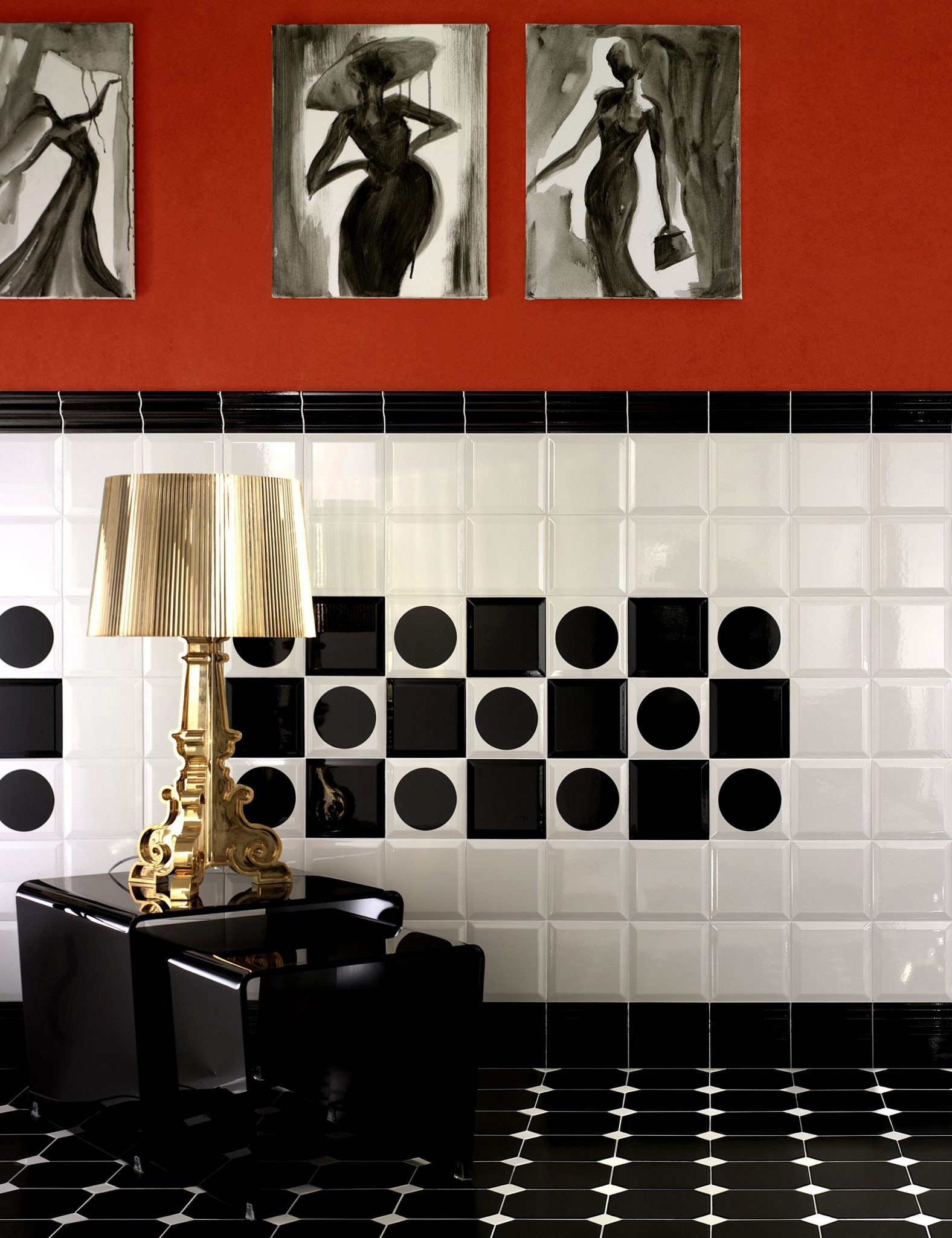 Retro černo bílé obklady ve stylu Bauhaus.